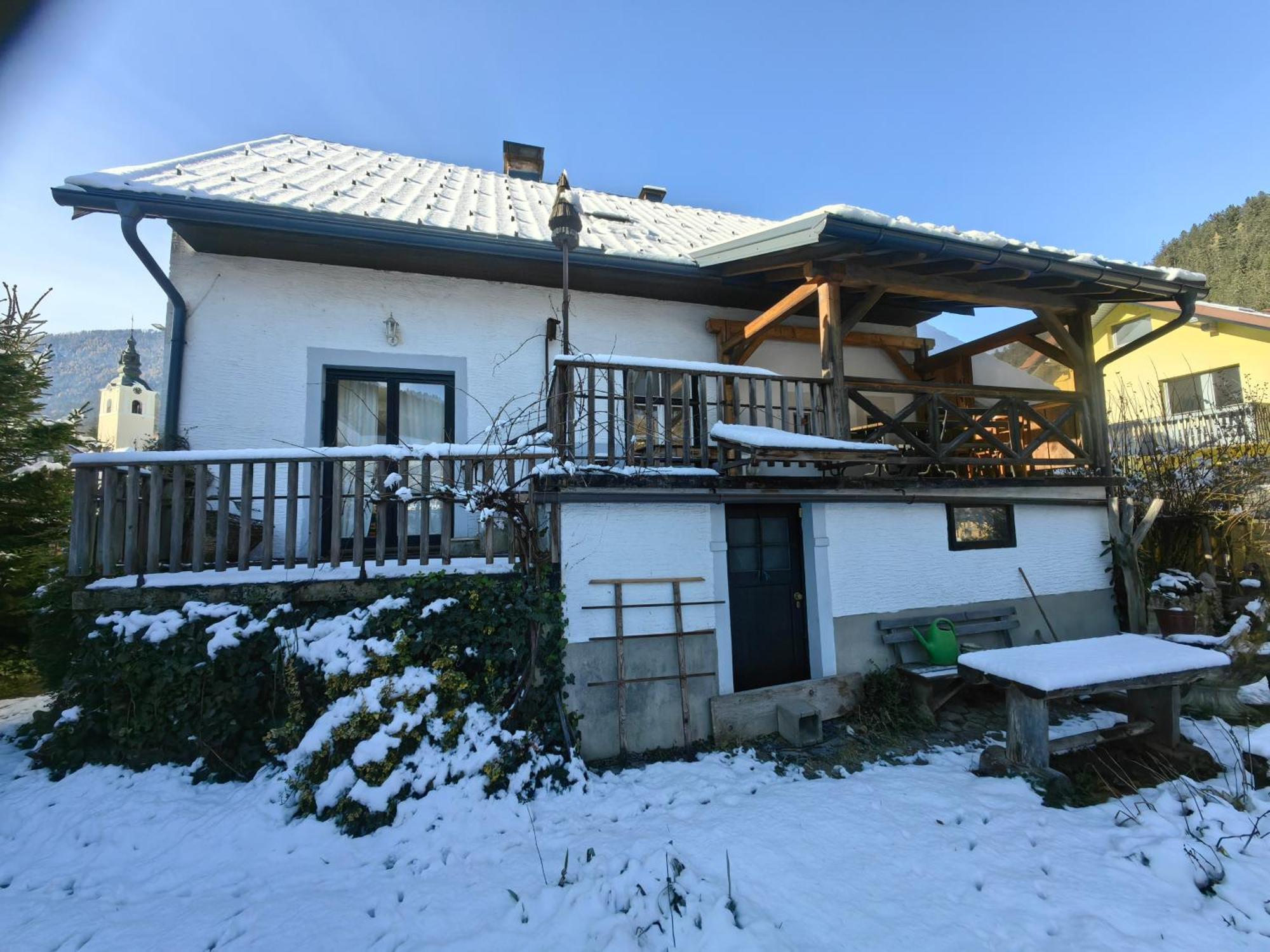 Hisa Hortenzija Luče Esterno foto